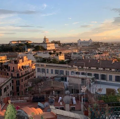 Spanish Steps View דירה רומא
